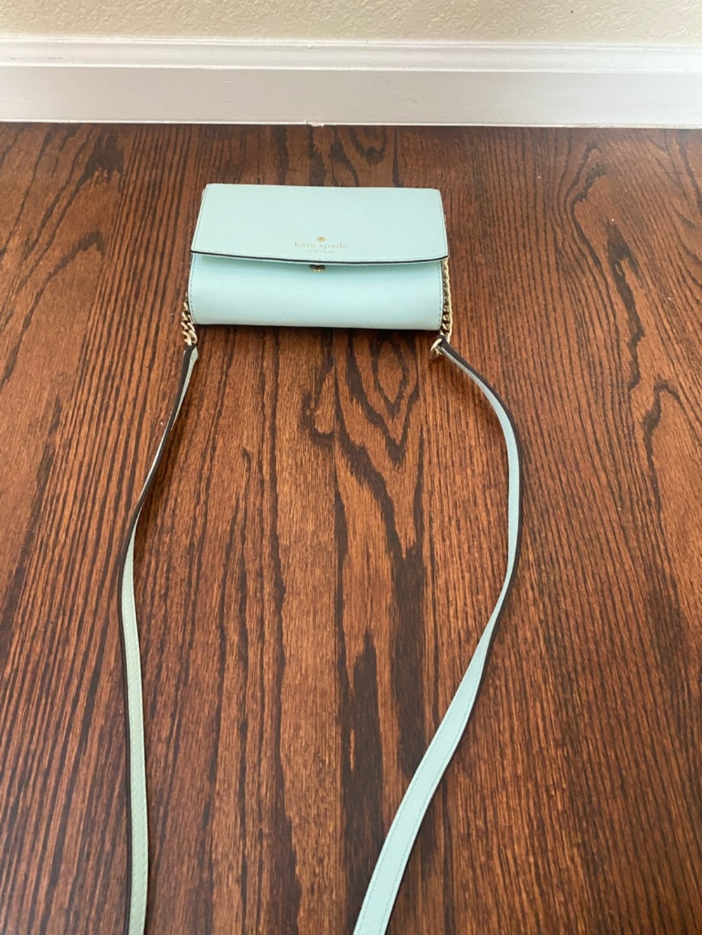 New!! Kate Spade Mint green crossbody wallet with gold logo - Picture 3 of 4